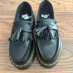 Black Tassel Loafers for men’s size 4 ladies size 5.. please see pic